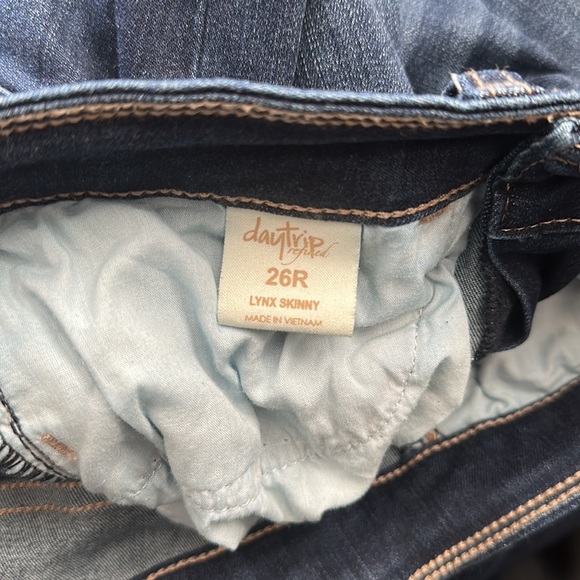 Women’s DayTrip Jeans - Picture 4 of 6